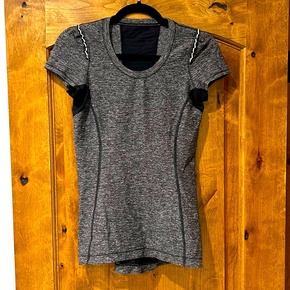 Lululemon Short Sleeve Fitted Shirt